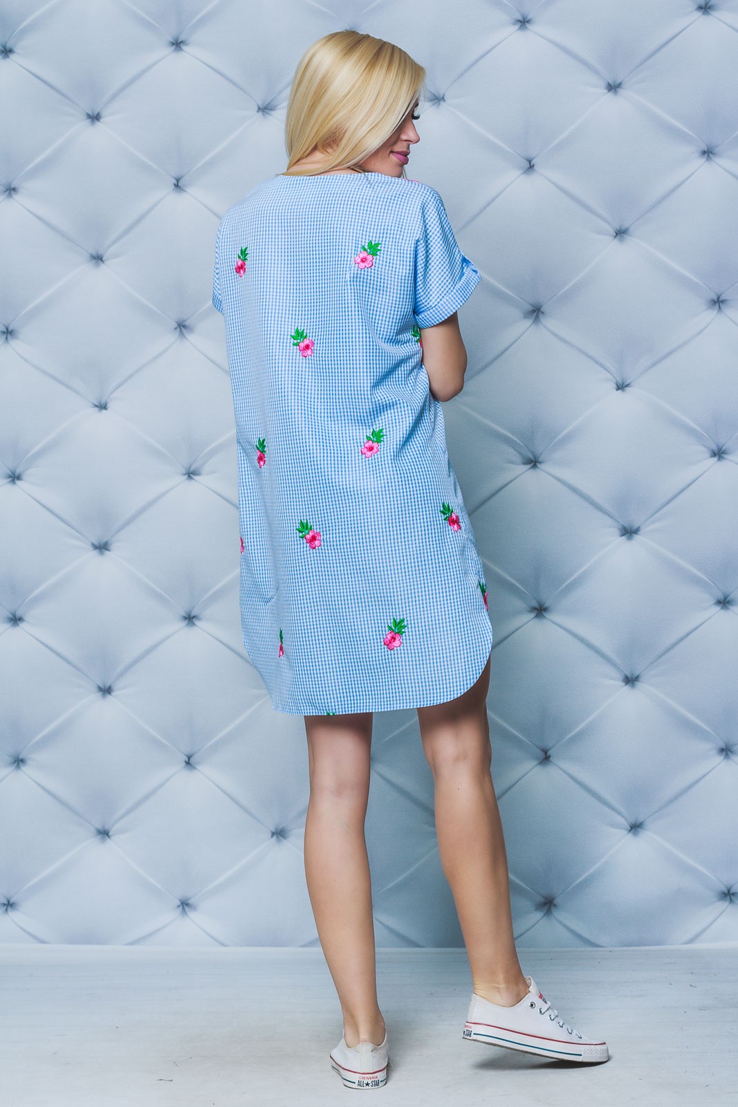 Короткое летнее платье с вышивкой голубое 02233/6 цена