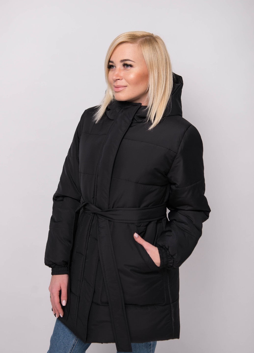 Куртка женская зимняя черная 290/109 в интернет-магазине