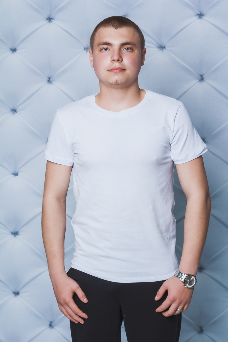 Мужская однотонная футболка белая 01913 фото
