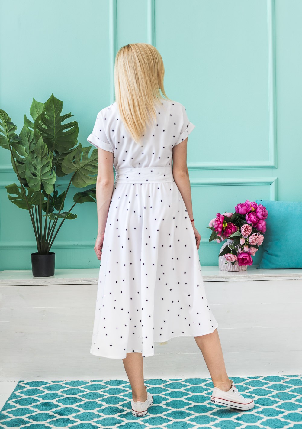 Летнее женское платье Горох белое 02442 в интернет-магазине