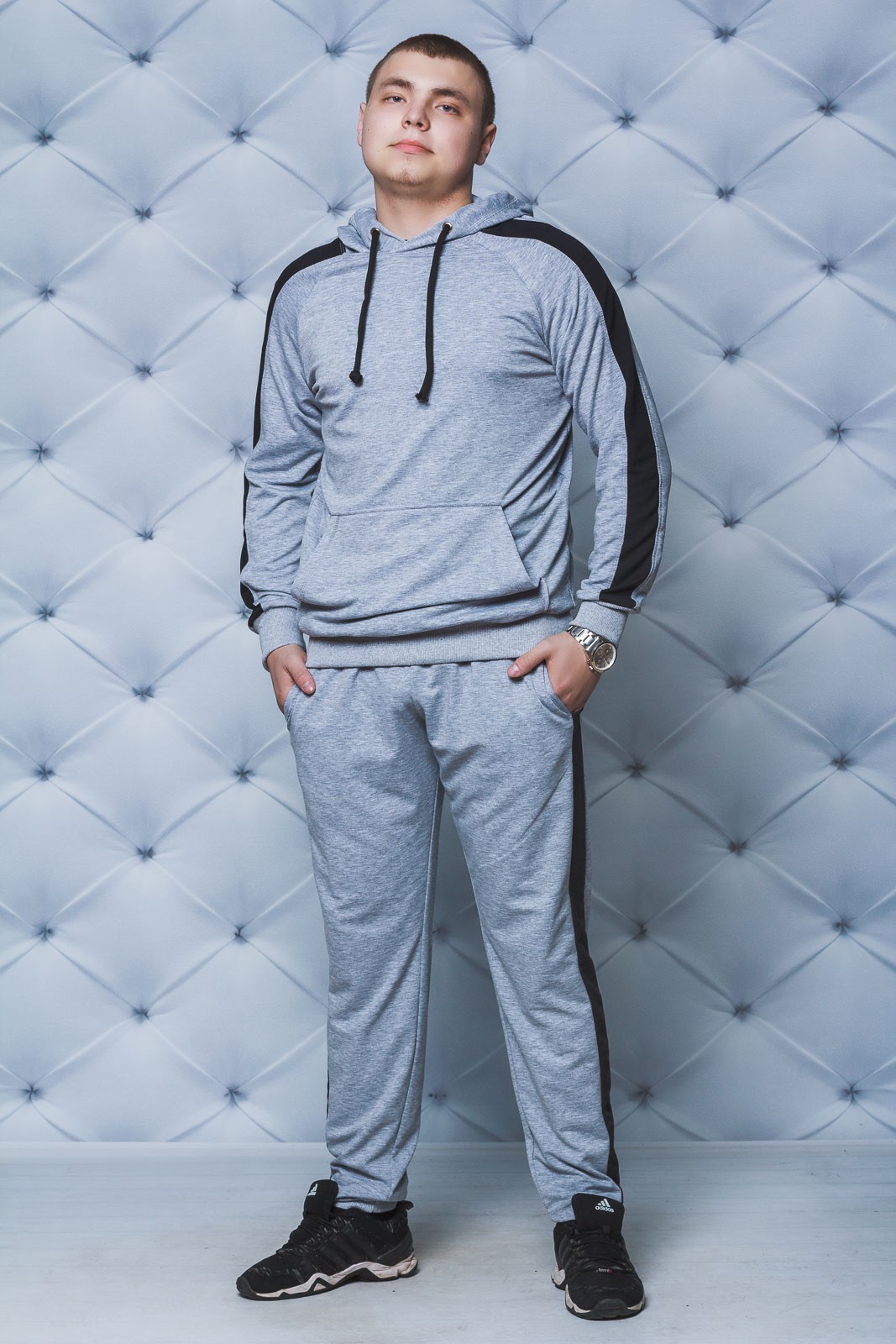 Спортивный костюм мужской с лампасами светло-серый 02155 купить