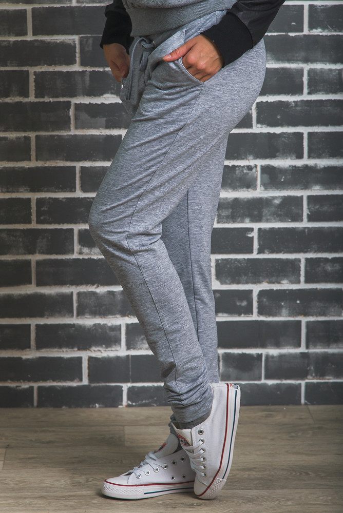 Женские спортивные штаны на манжете светло-серые 01347 цена