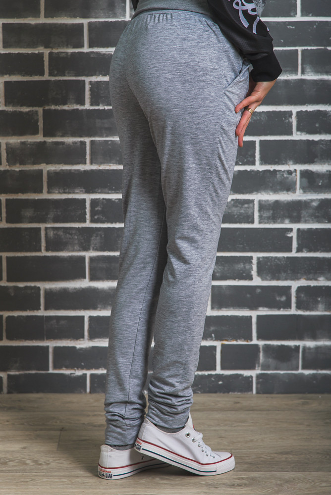 Женские спортивные штаны на манжете светло-серые 01347 оптом